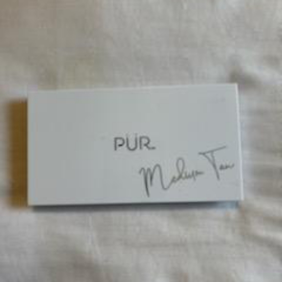 PÜR
4-in-1 Skin-Perfecting Powders Face Palette In - Picture 4 of 6